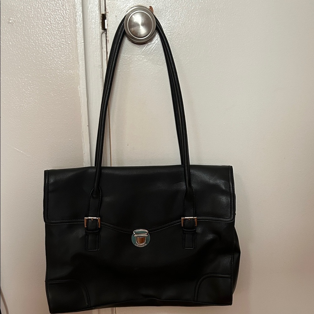 Excellent condition! Liz Claiborne Elegant Black Leather Tote Bag.